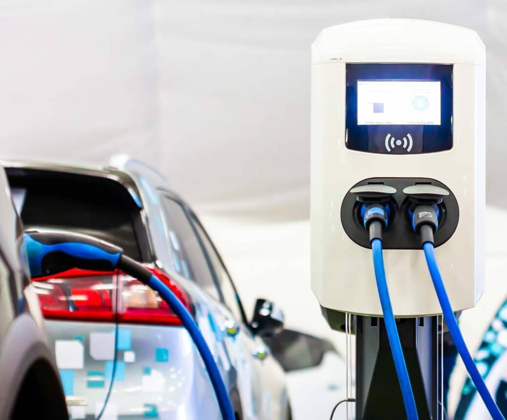 A modern electrical fast charger for the electrical or hybrid PHEV automobiles. An Energy power of